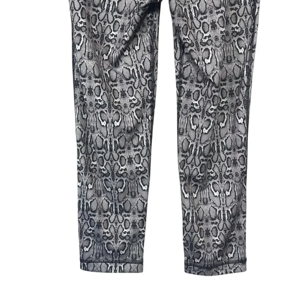 90 Degree by Reflex Capri Leggings Mid-Rise Stretchable Snake Print Gray Small